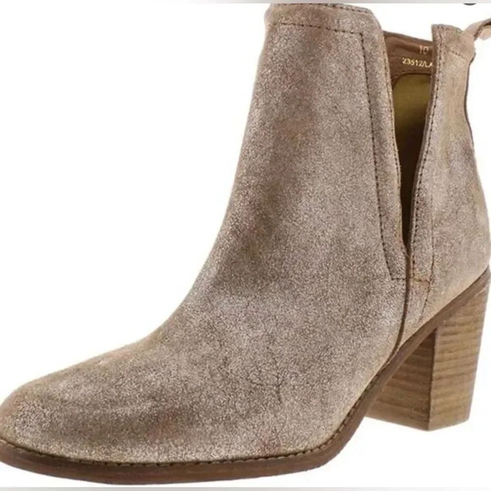 Diba‎ True Stop Golden Metallic Leather Bootie size 6